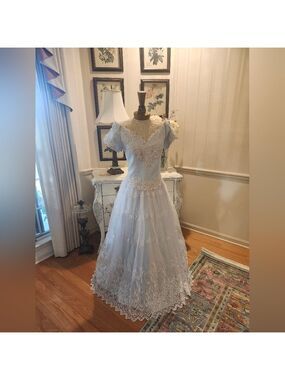 Vintage Lucy's Bridgerton Ballgown Prom Quinceanera Baby Blue Beaded Lace Gown L